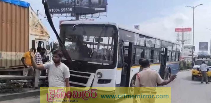 తెలంగాణలో మరో బస్సు ప్రమాదం..!