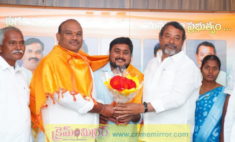 ప్రజల నమ్మకాన్ని వమ్ము చెయ్యకండి...అభివృద్ధి పై దృష్టి సారించండి